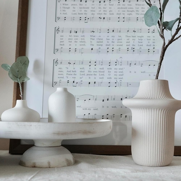Carrot's Den - Set of 6 White Mini Ceramic Vases for Home Decor | Boho Bud Vases - Picture 8 of 8